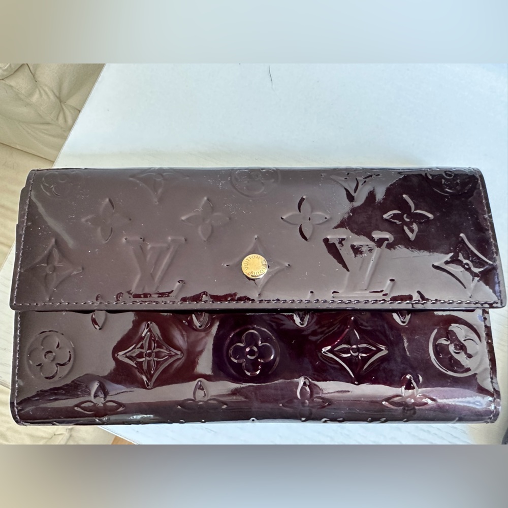Louis Vuitton Purple Monogram Vernis Sarah Wallet